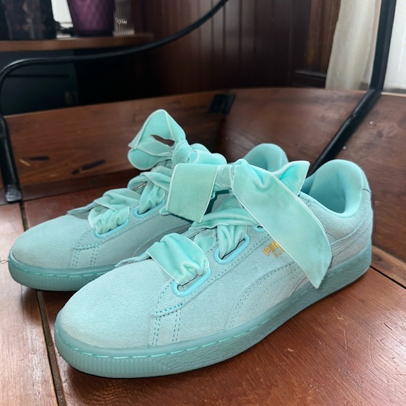 Puma Suede Heart Bow Sneaker - Picture 2 of 7
